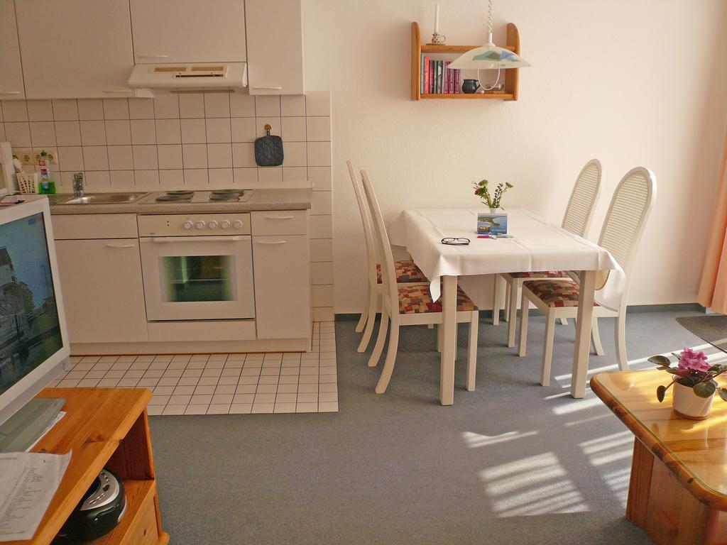 Haus Seeschwalbe Ferienwohnungen Goehren  Værelse billede